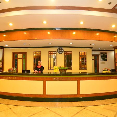 Holiday Plaza Hotel Cebu Exterior foto