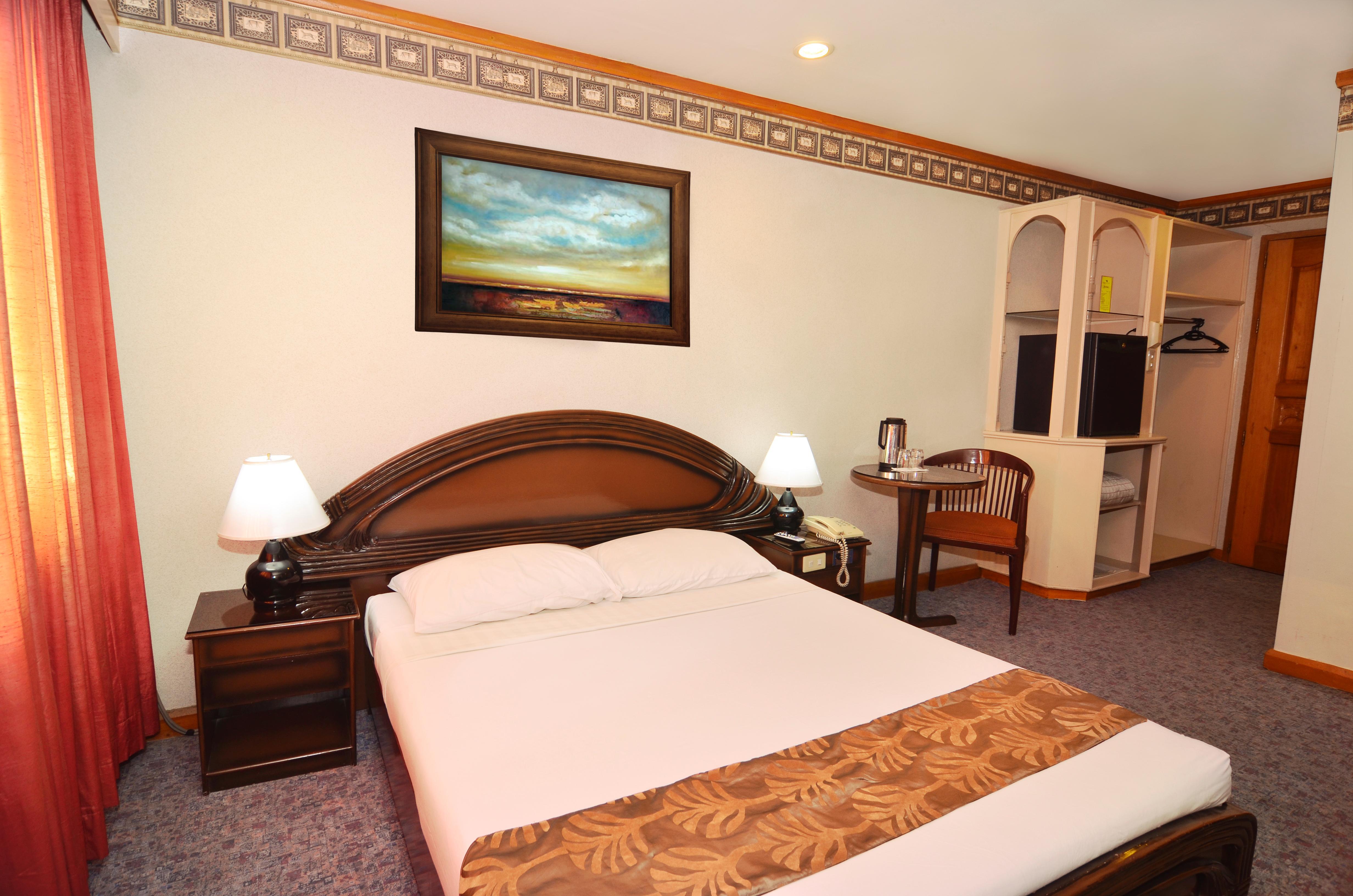 Holiday Plaza Hotel Cebu Exterior foto