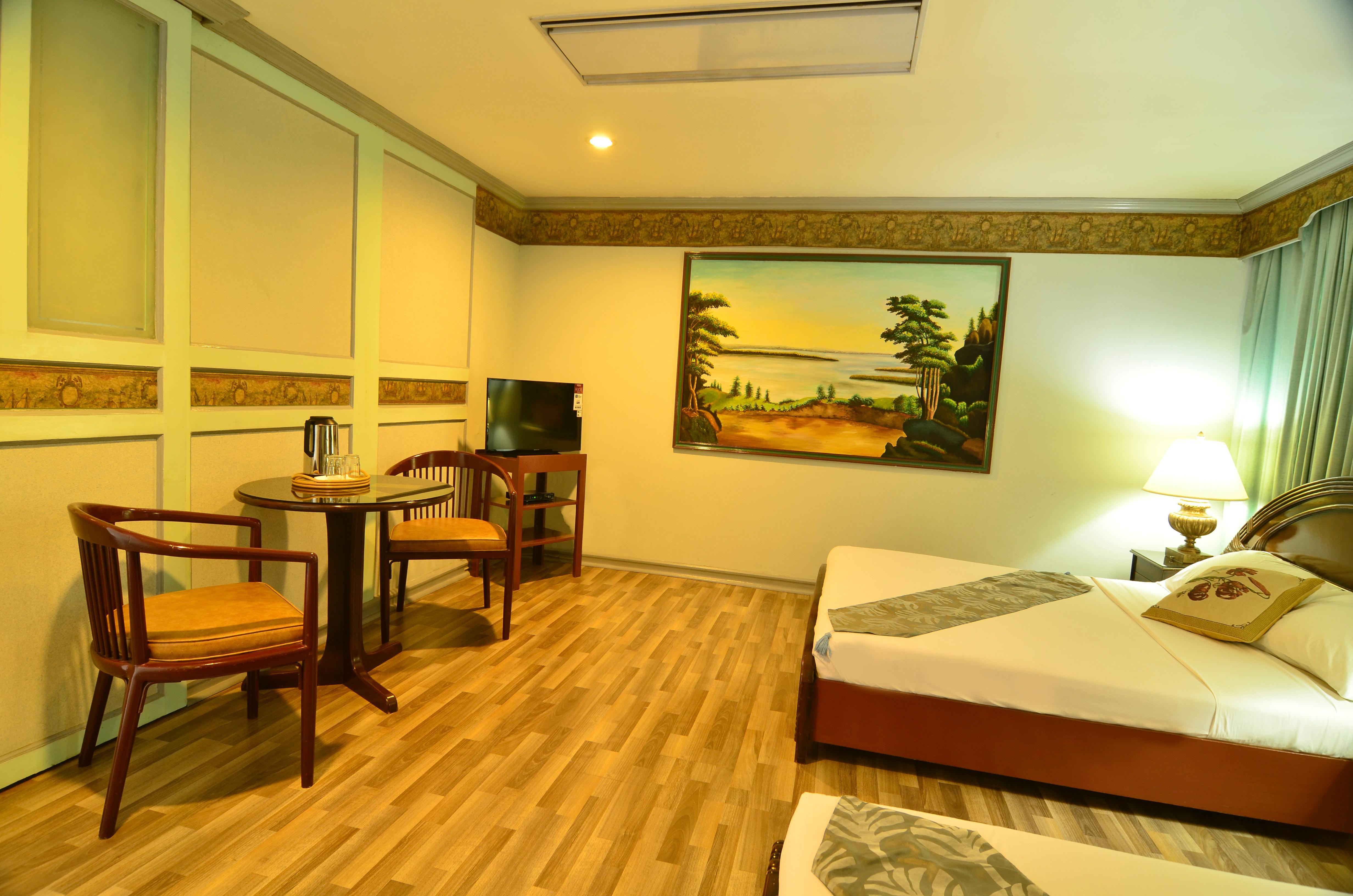 Holiday Plaza Hotel Cebu Exterior foto