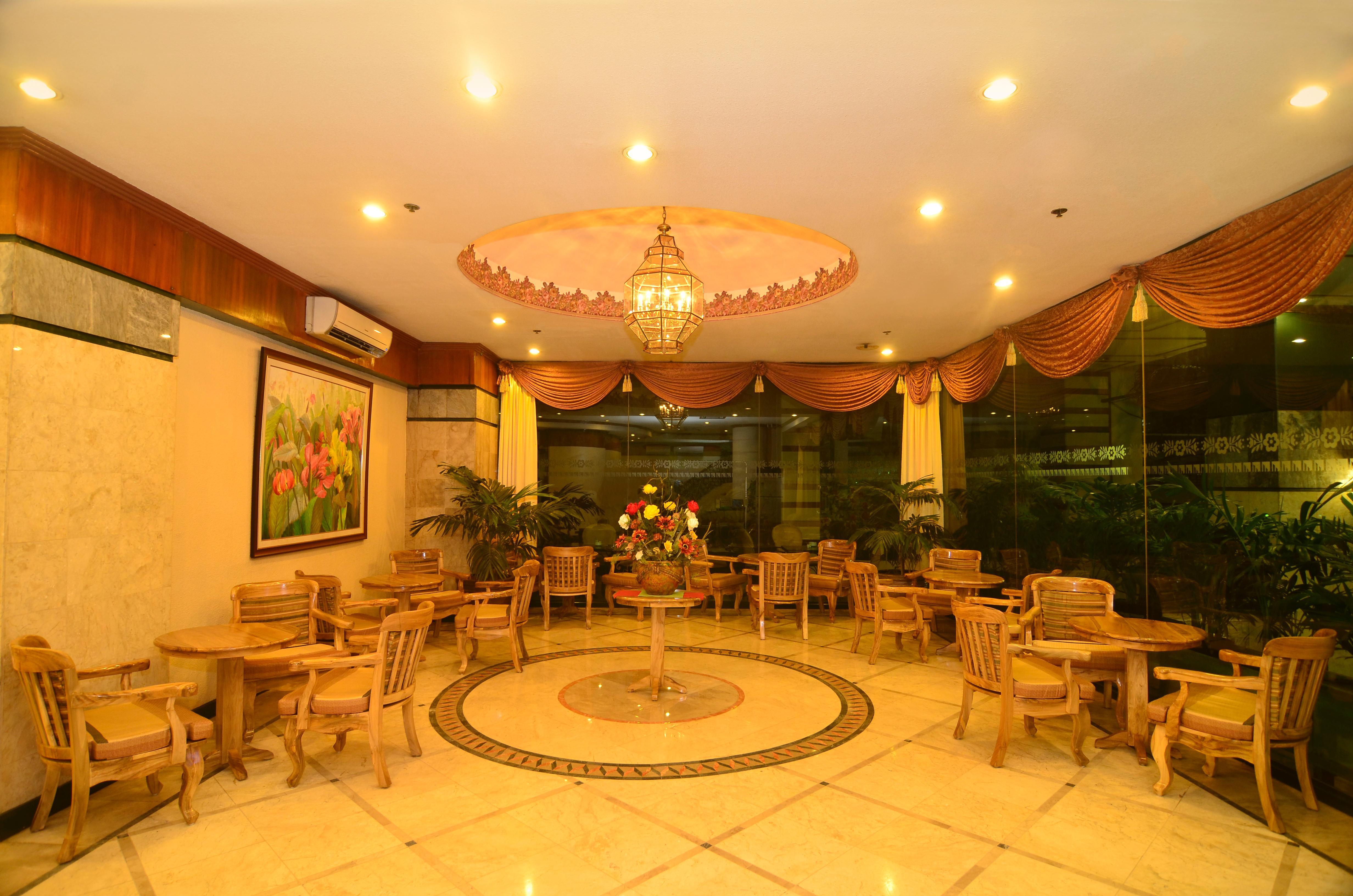 Holiday Plaza Hotel Cebu Exterior foto
