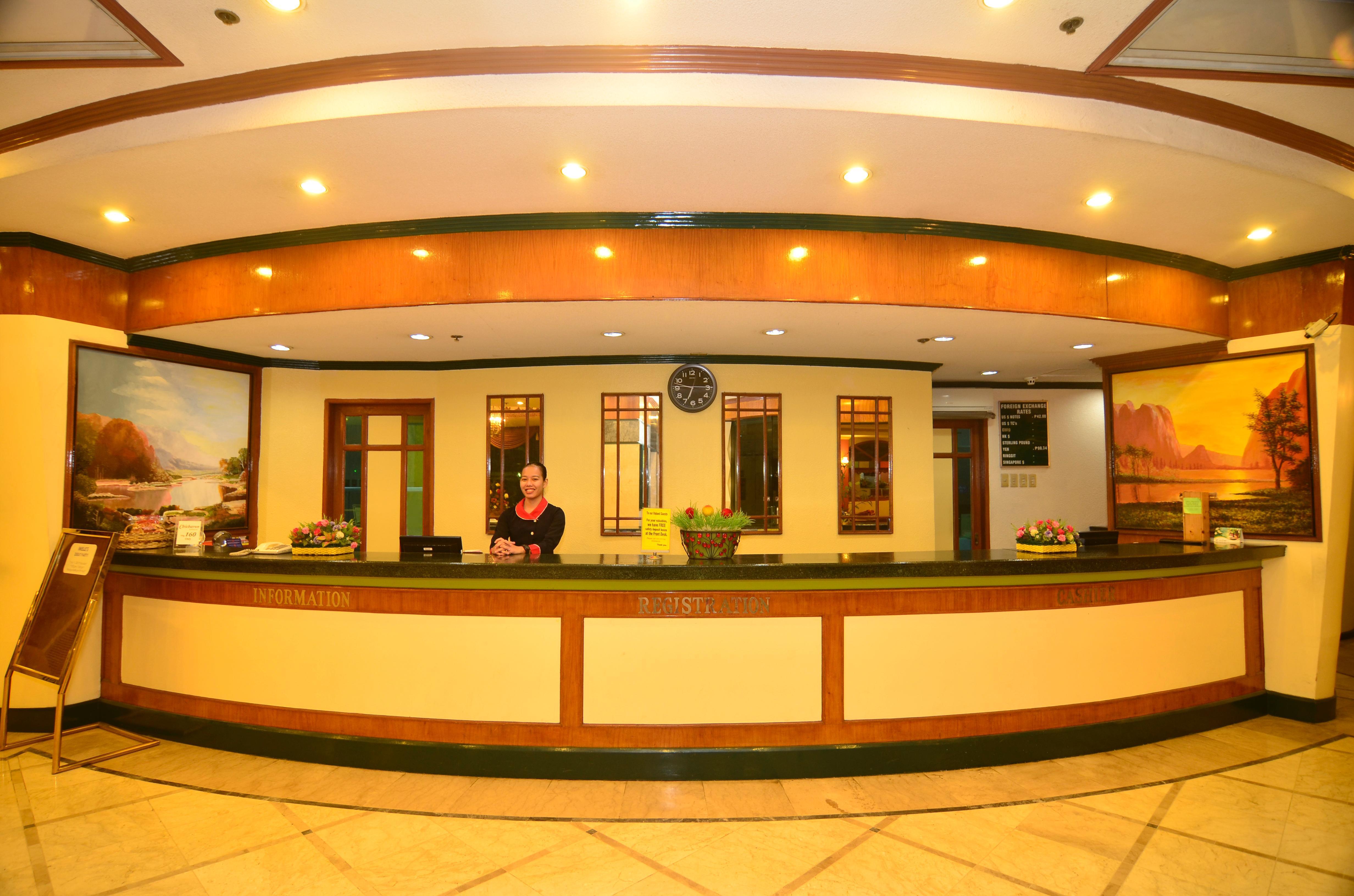 Holiday Plaza Hotel Cebu Exterior foto