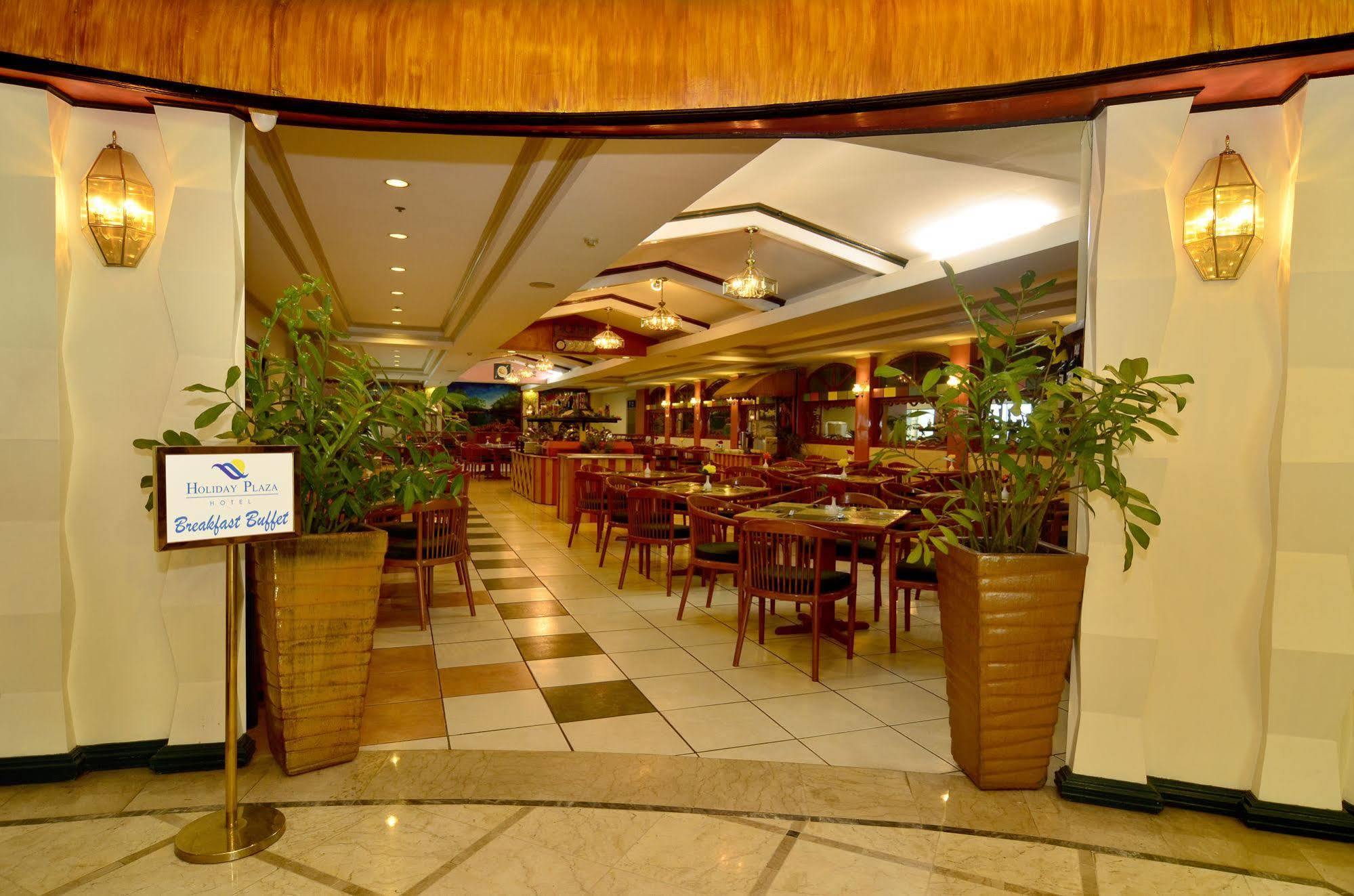 Holiday Plaza Hotel Cebu Exterior foto